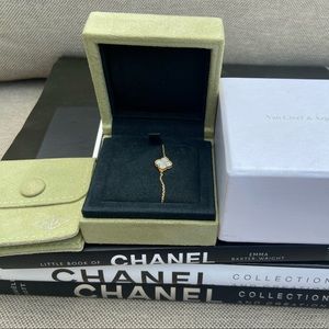 18k Mother of Pearl Sweet Alahambra Bracelet